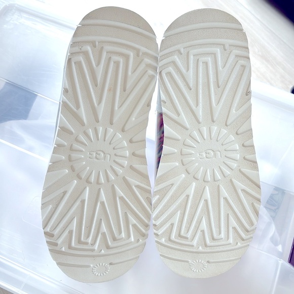 UGG Rainbow Classic Clear Mini Boot Sz 9 - Picture 5 of 14